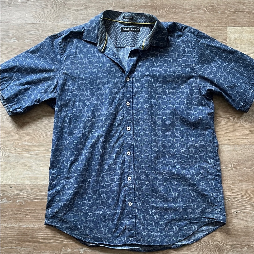 Bullock & Jones Classic Fit Sunglasses Patterned Button-down